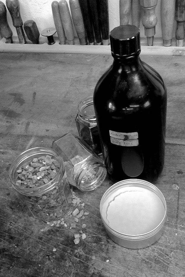 Varnish used by Gary Southwell on his guitars